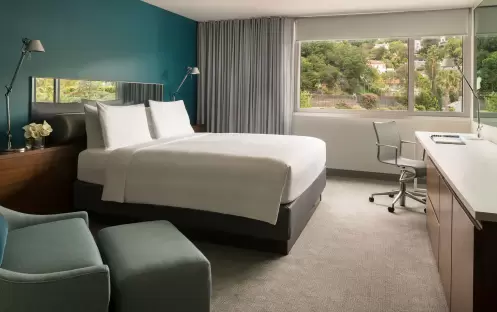 One King Bed Hollywood HIlls View One King Bed Hollywood HIlls View